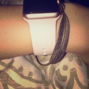 Feather Bangle 🍂🍂